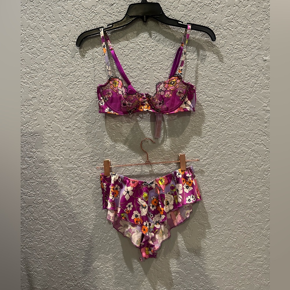 Savage X Fenty  Mod Poppy Tap Short 2-Piece Set